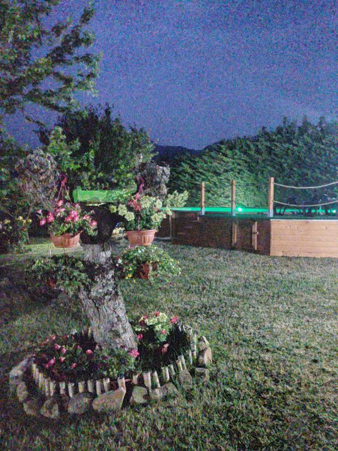 Apartament Mansarda Viti - Sguardo Su Frontone - Zewnętrze zdjęcie