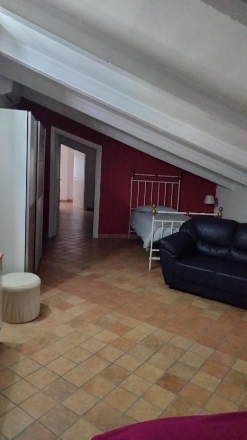 Apartament Mansarda Viti - Sguardo Su Frontone - Zewnętrze zdjęcie