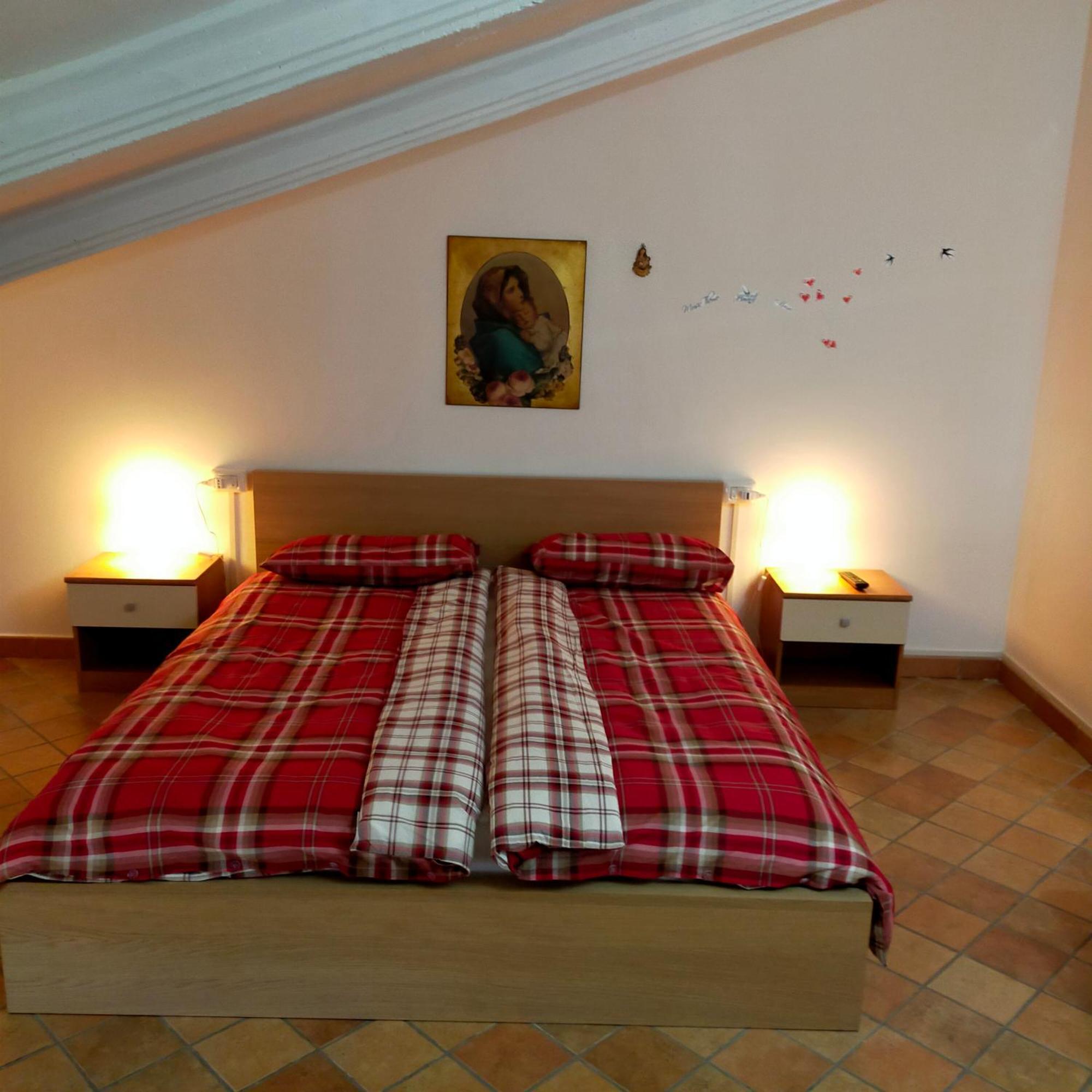 Apartament Mansarda Viti - Sguardo Su Frontone - Zewnętrze zdjęcie
